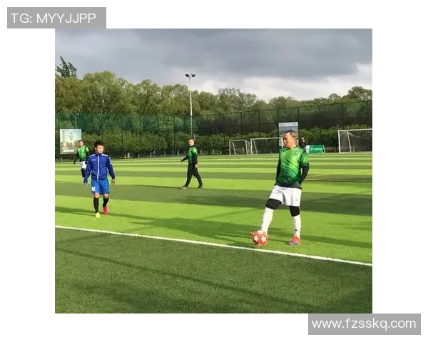 武汉足球队与南京足球队赛后分析:比赛节奏与战术对比探讨 武汉足球队与南京足球队赛后分析:比赛节奏与战术对比探讨