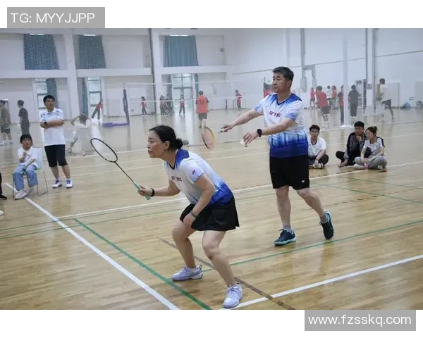 南京羽毛球队团队协作深度解析与其他球队的对比研究