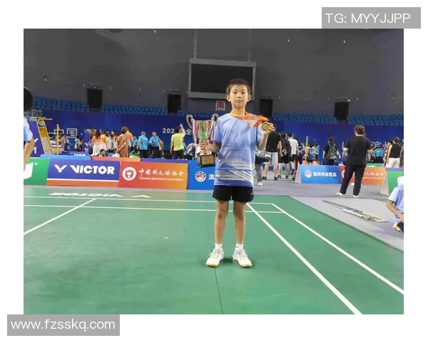 成都羽毛球队在全国羽毛球速度排行榜中荣登第十名展现实力与潜力 成都羽毛球队在全国羽毛球速度排行榜中荣登第十名展现实力与潜力