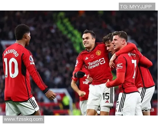 曼联足球明星的辉煌历程与英超赛场的传奇故事